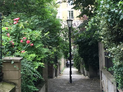 Photo 1 de La Goutte d'or : L'Afrique à Paris | par CulturMoov