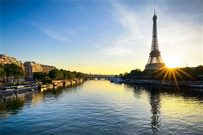 Photo 3 de Dîner-Croisière : Parcours 12km, Bateaux Parisiens