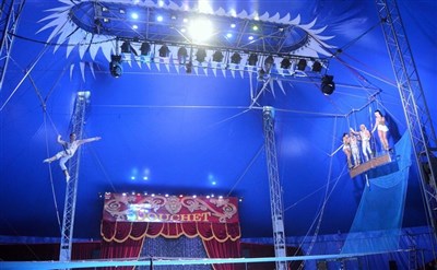 Photo 1 de Cirque Nicolas Zavatta Douchet | Les Herbiers