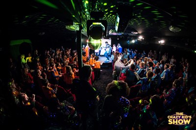 Photo 3 de The crazy kid' s show | Moos