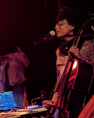 Kim Dee, musicienne multi-instrumentiste