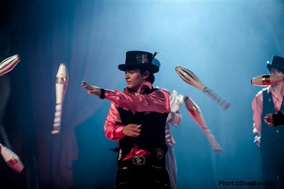 Photo 4 de L'étrange cabaret magic présente la magic parade Bouglione