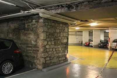 Photo 4 de Visite guidée : Paris 1200, l' enceinte de Philippe Auguste, le grand tour | par Emmanuel Fontaine