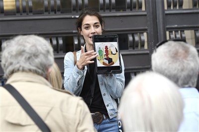 Photo 1 de Visite guidée : La Tour Eiffel fait son cinéma