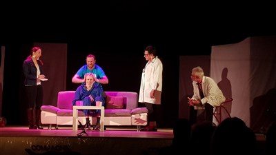 Photo 2 de Représentation "Psychodrame en sous-sol" à Mas Blanc - Comédie en huit clos