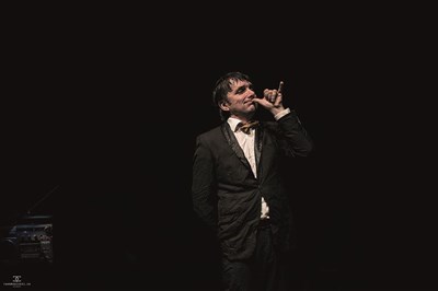 Photo 1 de Pierre Aucaigne en pleine crise