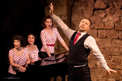 Photo 3 de Les Swinging Poules : Chansons synchronisées