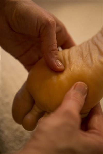 Photo 3 de Atelier massage : les pieds et les jambes 1