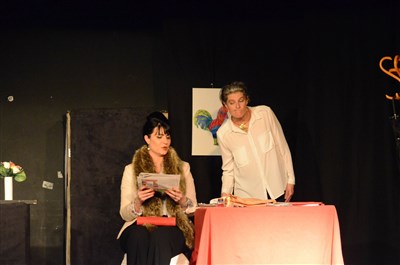 Photo 1 de La perruche et le poulet