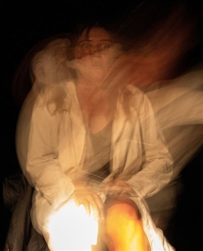 Photo 3 de Prune Lichtlé dans Le journal fou d'une infirmière