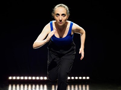 Photo 2 de Marie-Claire Neveu dans Hépatik Girl