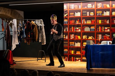 Photo 2 de Professeur Alapage : Les Mille et une nuits