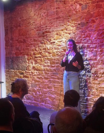 Photo 3 de L'Escale Stand Up : 30/30 avec Chloé Drouet et Nina Delacourt