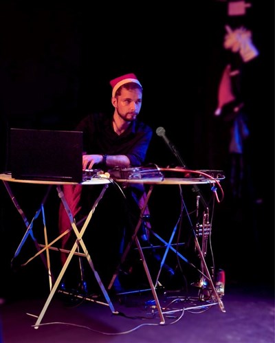 Damien bestard, musicien multi-instrumentiste