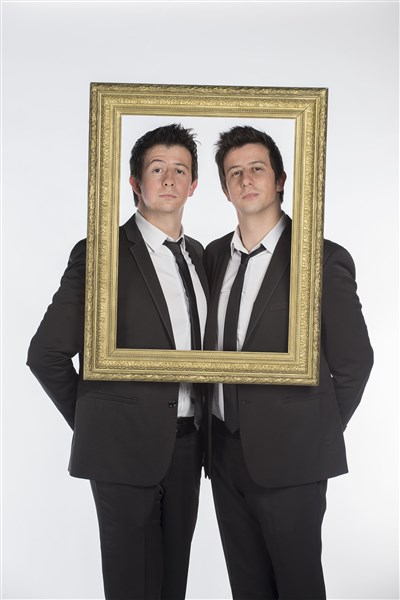 Photo 1 de Les Jumeaux dans On n'est pas là pour vendre des cravates