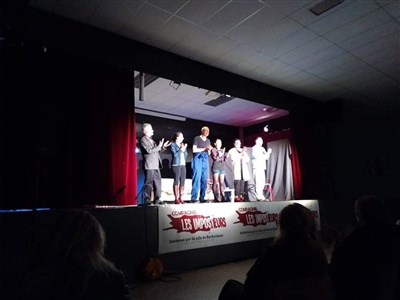 Photo 1 de Représentation "Psychodrame en sous-sol" à Mas Blanc - Comédie en huit clos