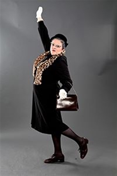 Photo 2 de Zidani dans Mamie Georgette déconfine en mode stand up