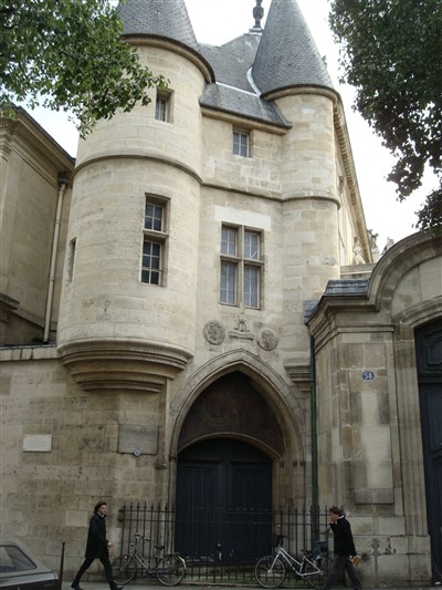 Photo 2 de Visite guidée : Autour des Archives Nationales | par Delphine Lanvin