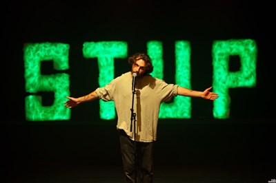 Photo 1 de La Belle Comédie : Jérémie Reners (Bruxelles) / Monsieur Fernandez (Lyon)