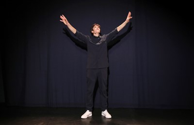 Photo 4 de Gabriel Donzelli dans C'est bientôt fini