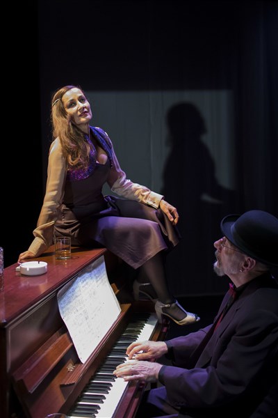 Nathalie Joly, chansons sans gêne