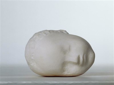 Tête d’enfant endormi Vers 1908 Marbre Legs Brancusi, 1957 Centre Pompidou - Musée national d’art mo