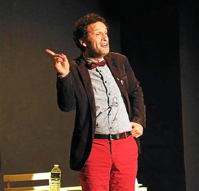 Photo 1 de Yves Cusset dans Tractatus Philo-Comicus