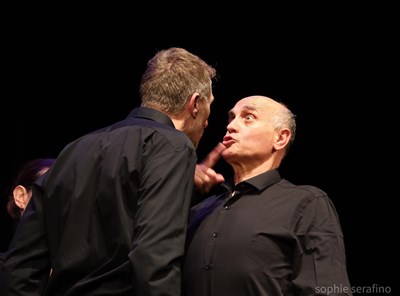 Photo 1 de C'est pas parce qu'on est morts qu'on n'a rien à dire