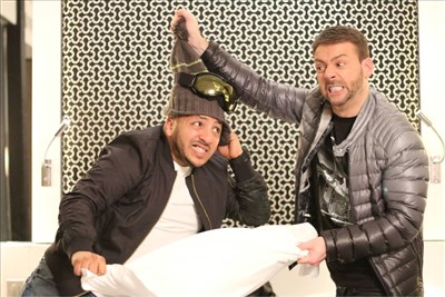 Photo 1 de La star et son gorille