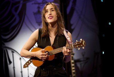 Émilie Bouchereau dans Notre Petit Cabaret