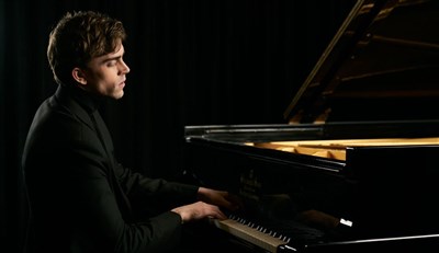 Photo 1 de Reed Tetzloff