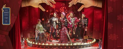 Photo 4 de Visite guidée : Noël illumine Paris et ses grands magasins | par Anne Ferrette