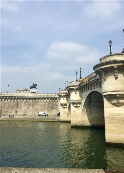 Photo 6 de Visite guidée : Notre-Dame en son île