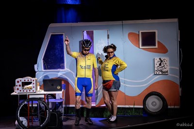 Photo 1 de Brin de folie sur le tour