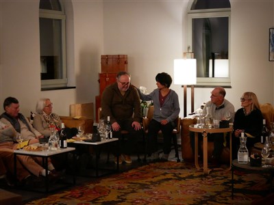 Photo 1 de Spectacle Immersif Théâtre & Dégustations : Du Vin, des Livres et la Vie