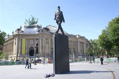 Photo 2 de Visite guidée : Champs-Elysées : Luxe, clash et festivités | par Mireille Gardon