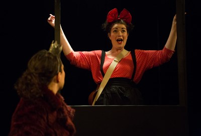 Photo 4 de Blanche Neige voit rouge