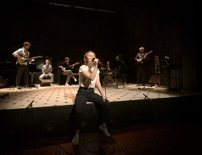 Photo 5 de Comédie-Française - Les Serge (Gainsbourg point barre)