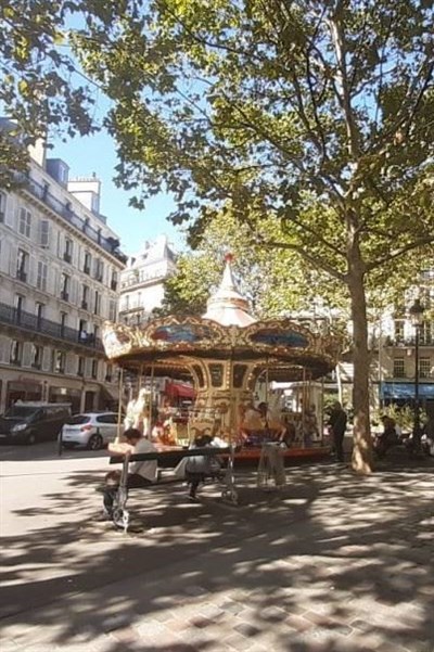Photo 1 de Jeu de piste en autonomie : L'Ange de Pigalle | par Balade-toi