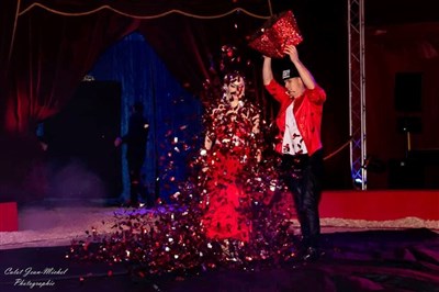 Photo 4 de Cirque Holiday dans Le Festival International du Cirque | - Villeneuve d'Ascq