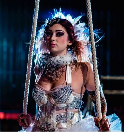 Photo 1 de Joseph Bouglione présente L'étrange cabaret d'Alexandre le magicien
