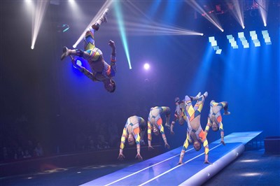 Photo 3 de Cirque Arlette Gruss dans Et l'on réinventa le cirque | - Thionville