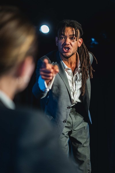 Photo 8 de Danser / Conjurer le sort
