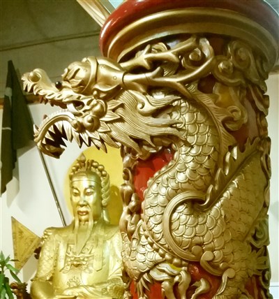 dans un des deux temples