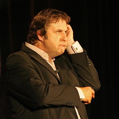 Photo 1 de Jean-Patrick Douillon dans Tant qu'on votera comme des moutons, on sera gouverné comme des cochons
