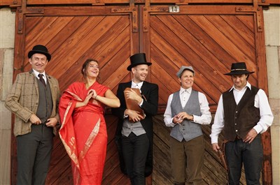  5 comédiens pour 28 personnages! 