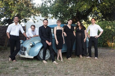 Photo 1 de Une promesse : conte musical pour 6 chanteurs et un peu plus | par le sextuor Gleetch