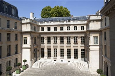 Photo 3 de Visite guidée : Hôtels et jardins du Faubourg Saint-Germain | par Pierre-Yves Jaslet