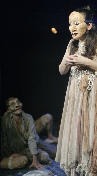 Photo 8 de Cendres sur les mains