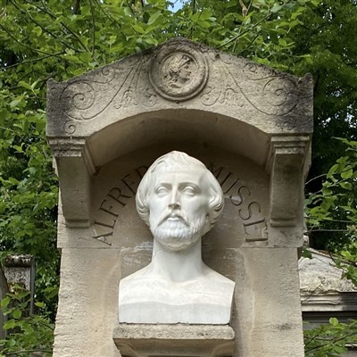 Photo 2 de Visite guidée : célébrités du Père Lachaise, le circuit des tombes à voir absolument ! | par Cécile Le Nezet